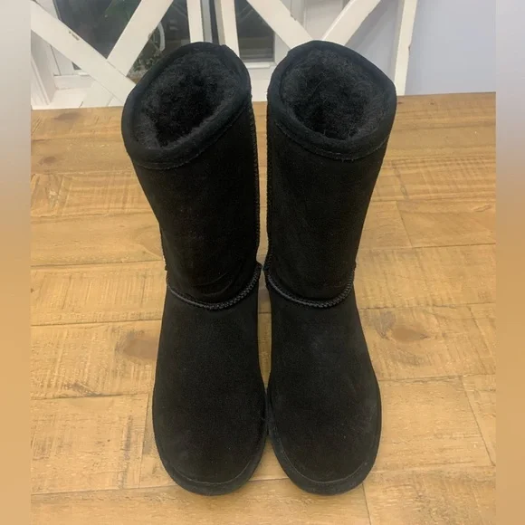 BearPaw Black Boots - Picture 4 of 14